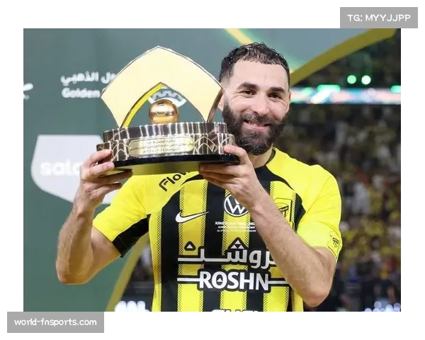 吉达联合官方宣布与本泽马签约至2026年年薪高达2亿欧元